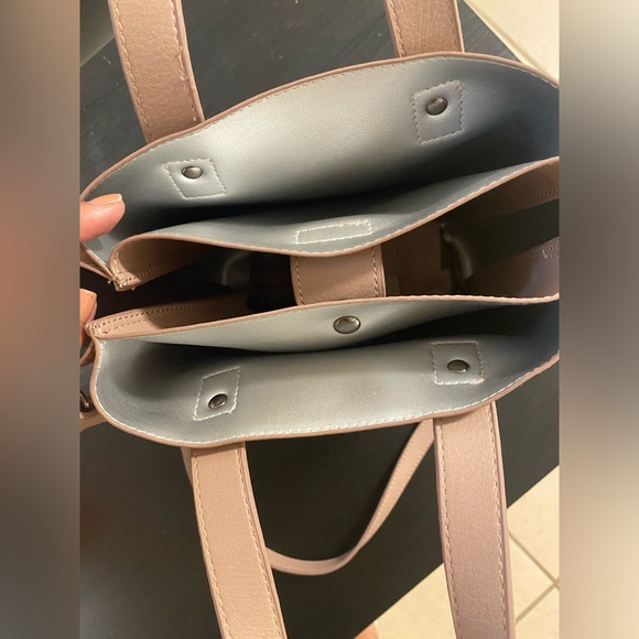 Cute light pink bag! - Picture 3 of 7